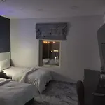 Marina Suhar Hotel
